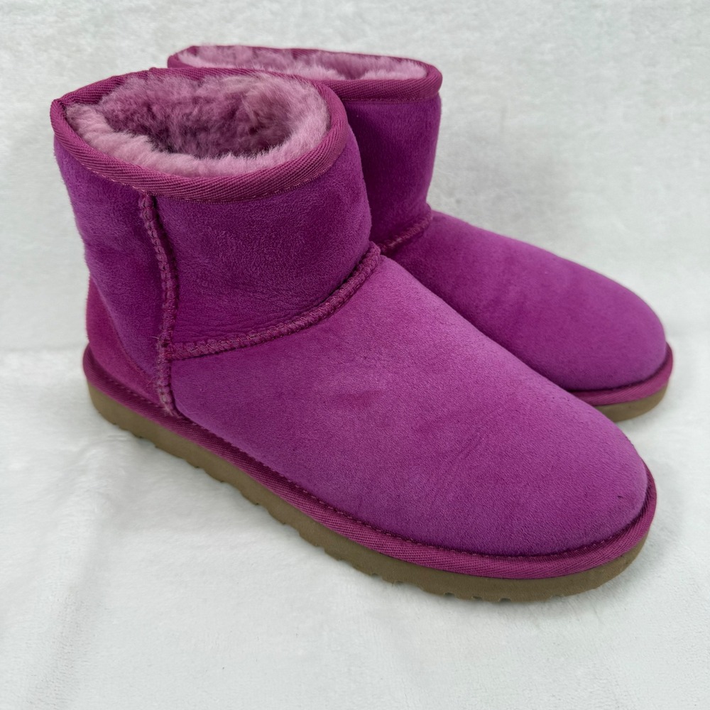 UGG Mini Boots Suede Leather Sheepskin Lined SugarPlum Women's Size 6